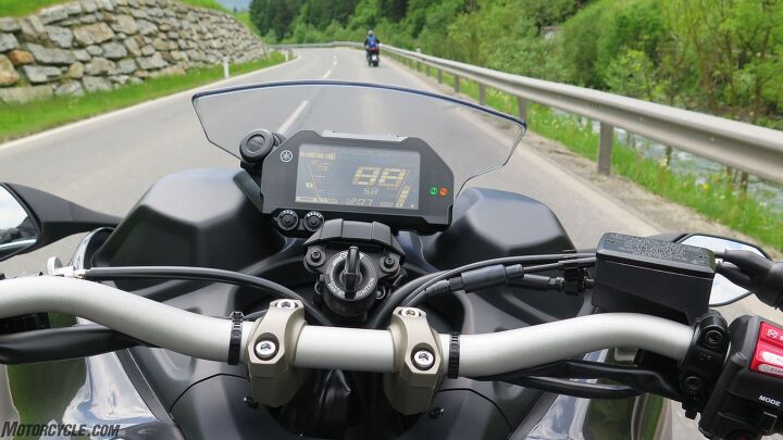 2019 yamaha niken first ride review, Sorry no TFT but you do get cruise control and a quickshifter for upshifts anyway The mirrors are great even if you re fat