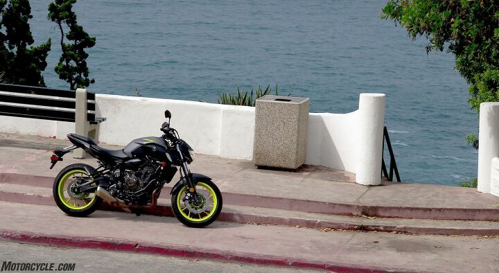 live with it 2018 yamaha mt 07, Take me to the beach