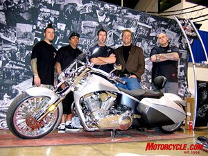 church of mo 2008 easyriders v twin bike show tour, My favorite Kodak Moment Bike Shop Crew Portrait