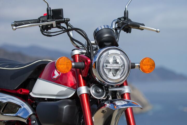 2019 honda monkey review first ride, That trick looking headlight sure would look better with some different turn signals flanking it No worry the aftermarket will undoubtedly be booming for the Monkey soon enough