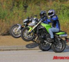 church of mo 2008 naked middleweight comparison triumph street triple 675 vs, The Street Triple produces a bigger hp figure however the Shiver is no slouch and there isn t much to separate these bikes in terms of engine character especially when doing this