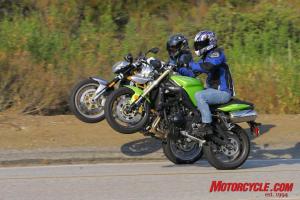 church of mo 2008 naked middleweight comparison triumph street triple 675 vs, The Street Triple produces a bigger hp figure however the Shiver is no slouch and there isn t much to separate these bikes in terms of engine character especially when doing this