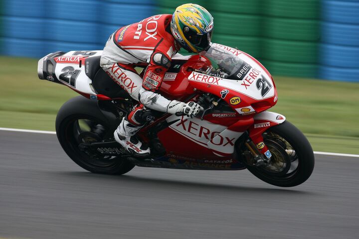the ultimate ducati superbike comparison from the 916 to the panigale v4 s, Troy Bayliss had to ride the wheels off the 999 in WSBK trim to beat the inline Fours and win a title Despite its relative unpopularity among Ducatisti at the time the 999 had a successful racing pedigree and are now awfully affordable on the used market