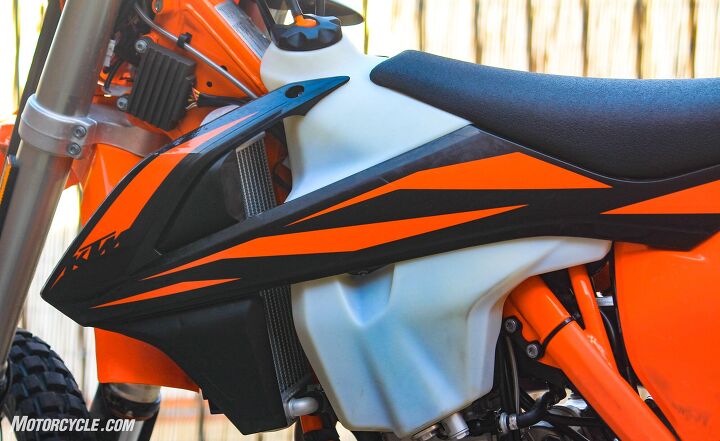 2019 ktm 500 exc f review, The 500 EXC s asymmetrical 2 25 gallon tank is slightly transcluscent which takes only a quick glance to have an idea of how much fuel you have left