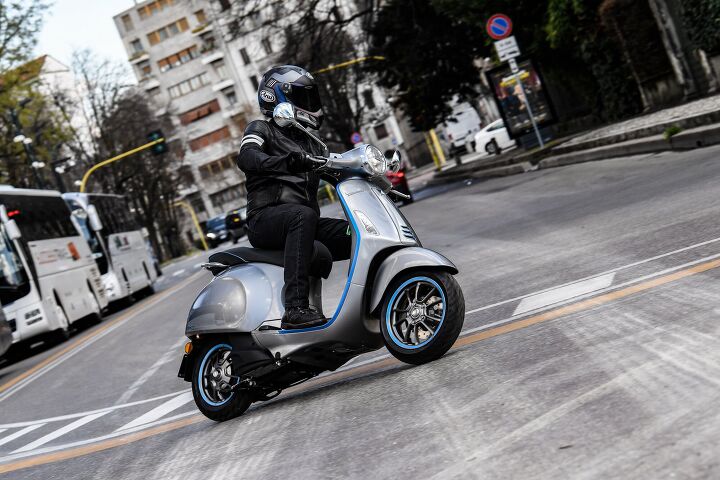 2019 vespa elettrica review first ride