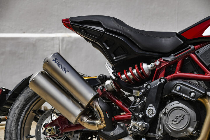 2019 indian ftr1200 first ride at last review, Excellent ergos thickish seat 5 9 inches travel Those are the optional low mount Akrapovic pipes