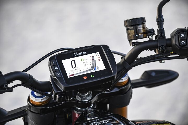 2019 indian ftr1200 first ride at last review, Use this tachometer centric screen when you re comin over all racy like