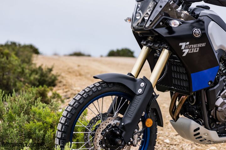 2020 yamaha tenere 700 review first ride, The Yamaha Tenere 700 s KYB fork is fully adjustable for compression rebound and preload while also featuring a screw on top of each fork leg for air bleeding