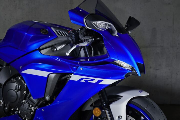 2020 yamaha yzf r1 and yzf r1m first look