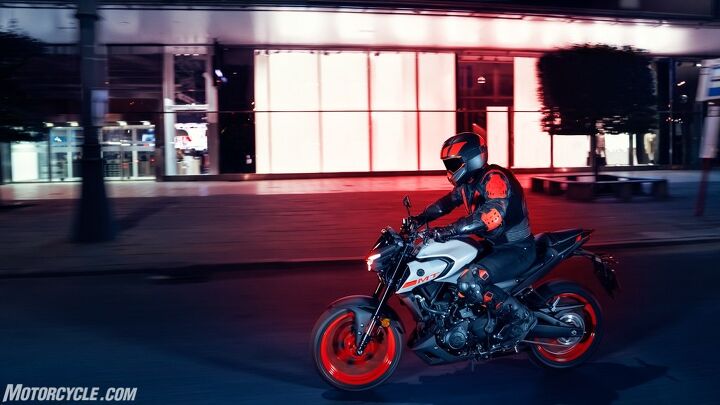 2020 yamaha mt 03 first look, A naked R3 the MT 03 may have similar underpinnings but its naked styling is clearly inspired by the rest of Yamaha s Hyper Naked line