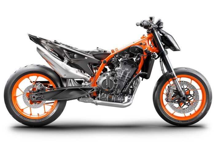 2020 KTM 890 Duke R A First Ride Review Of KTM's Super Scalpel ...