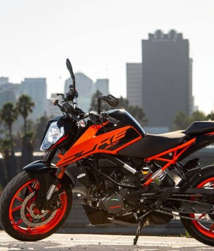 2020 KTM 200 Duke Review - First Ride