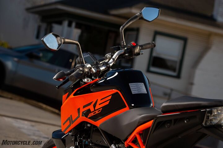 2020 ktm 200 duke review first ride, The 200 Duke shares the same 3 5 gallon tank with the 390 KTM tells us the bike should be good for 245 miles per tank and claims that those with the lightest of wrists could even approach 290