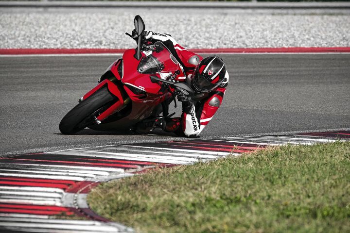 2021 ducati supersport 950 first look