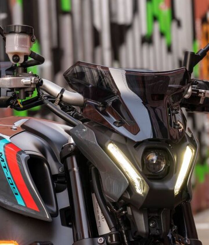 2021 yamaha mt 09 review first ride, Of course we ve got accessories including this flyscreen