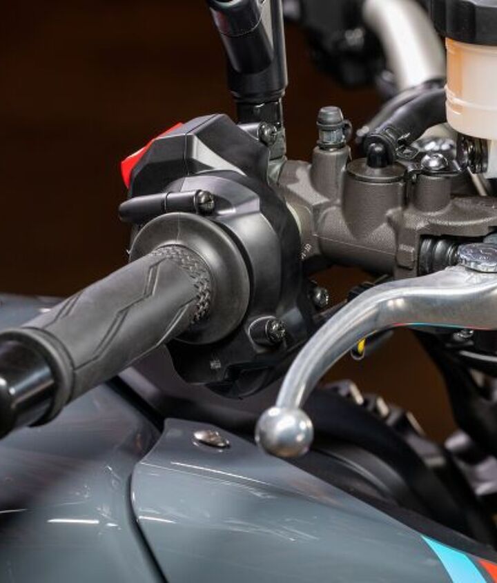 2021 yamaha mt 09 review first ride, Your new Nissin radial master cylinder provides great front brake touchy feeliness if not the outright braking power from its 298mm discs of some of its competitors You need two firm fingers for hard decel Mash the rear too with ABS what could go wrong