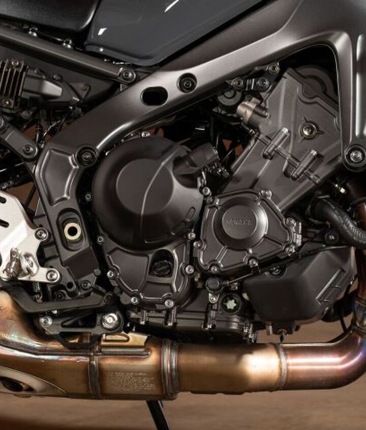 2021 yamaha mt 09 review first ride, All new stainless steel exhaust and engine are 3 7 lbs lighter The catalyst heats up quicker just aft of the headpipes and the under engine layout gives better mass centralization just like Erik Buell said it would
