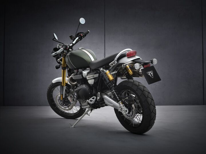 2022 triumph scrambler 1200 line includes steve mcqueen special edition, Scrambler 1200 XE in Matte Khaki Green gets fully 9 8 inches front and rear suspension travel to the XC s 7 9 in travel and a 34 2 in seat height to the XC s 33 1 in The XE swingarm is also longer with a shot blasted and anodized finish