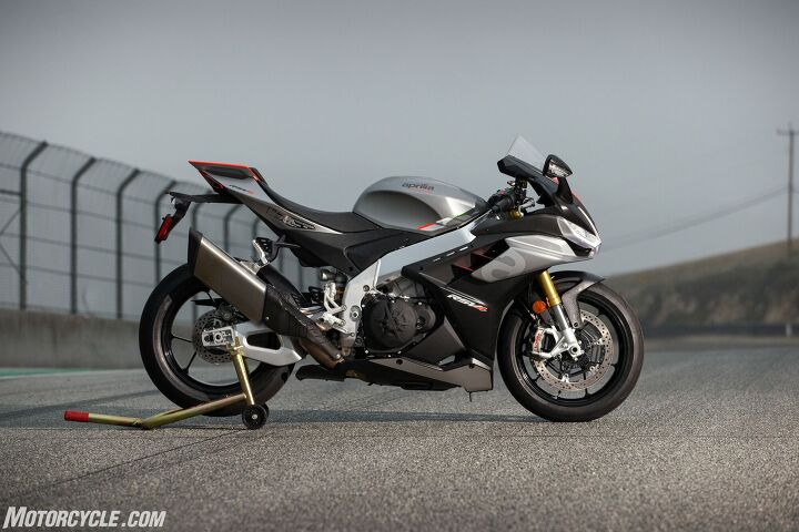2021 aprilia rsv4 and rsv4 factory review first ride, Gaze your eyes towards the rear of the bike to find the new MotoGP inspired swingarm
