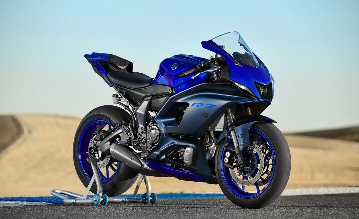The Wraps Are Off: Yamaha Unveils The New 2022 YZF-R7