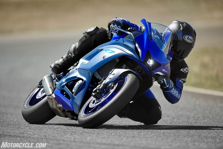 the wraps are off yamaha unveils the new 2022 yzf r7, If it weren t for the cyclops headlight in the center you could almost mistake the new Yamaha YZF R7 for its predecessor the R6
