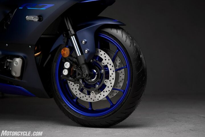 the wraps are off yamaha unveils the new 2022 yzf r7, An inverted fork and radial calipers should provide both improved handling and stopping capabilities over the MT 07 The 298mm rotors are unchanged