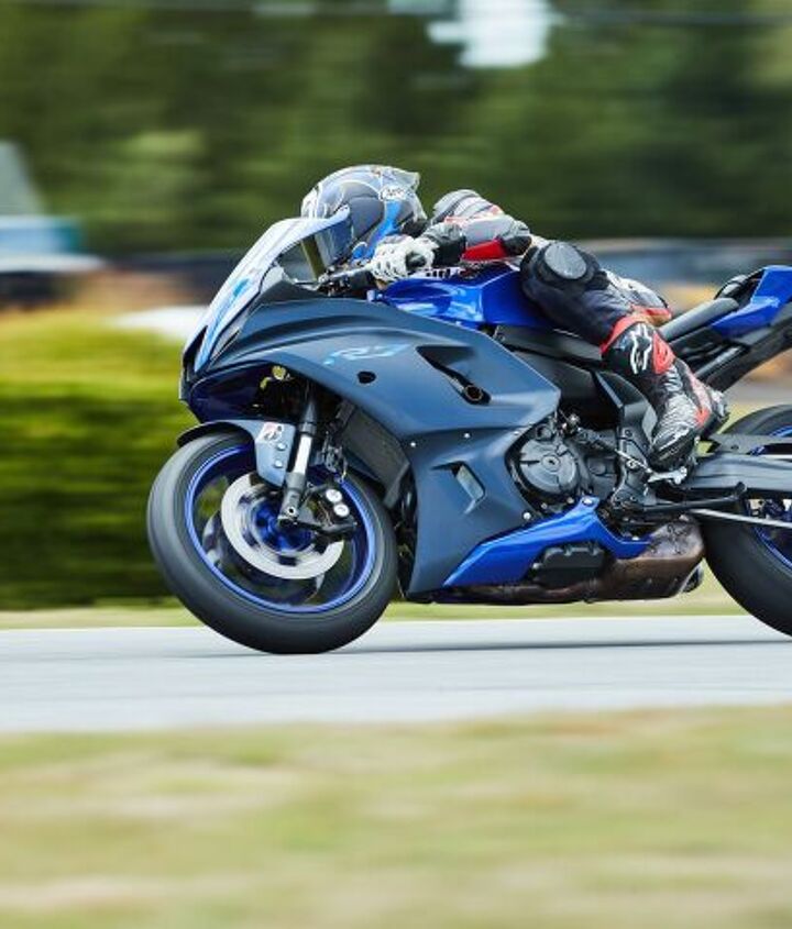 2022 yamaha yzf r7 review first ride, It lacks top end compared to the RS660 and the brakes are inferior but is that forgivable considering the 2500 price delta