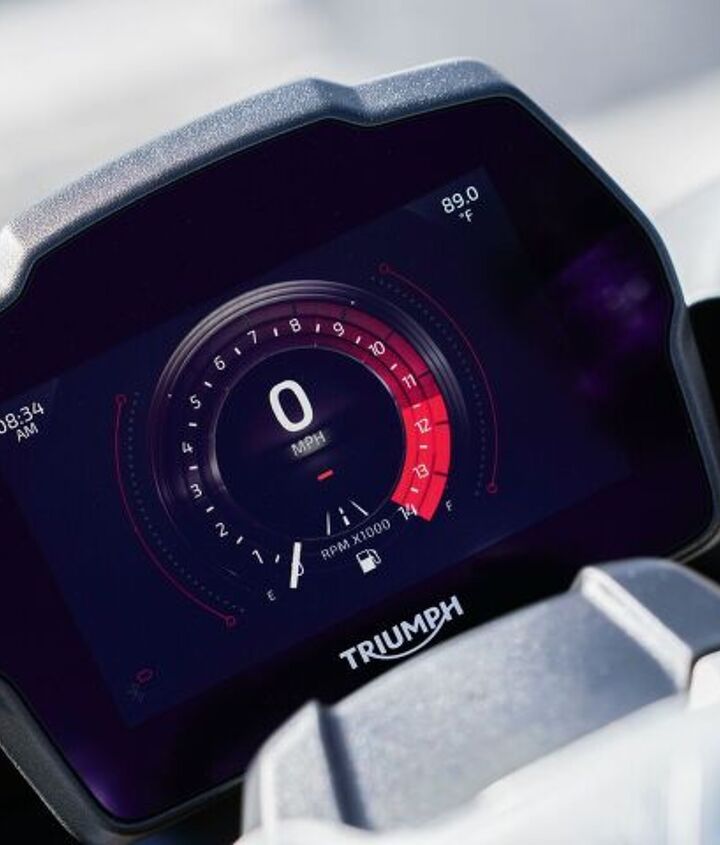2022 triumph speed triple 1200 rs review first ride, In the standard dash screen shown above there isn t a whole lot of information on display