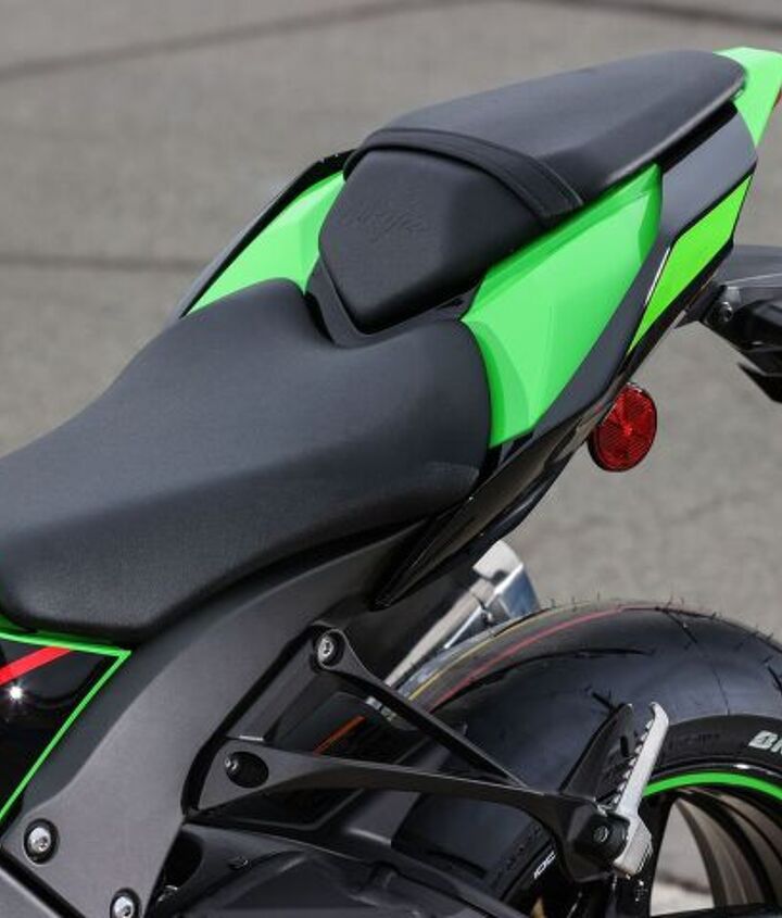 2021 kawasaki zx 10r review first ride, Notice the little lift at the tail end of the seat