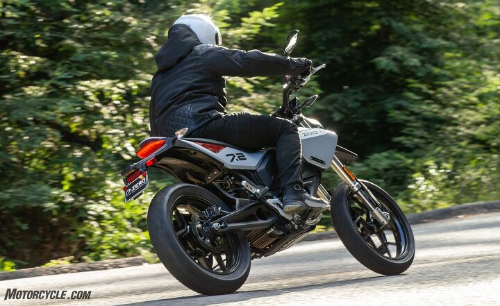 2022 zero fxe review first ride, We ve got non adjustable ABS but no TC on the stylish new FXE so interested hooligans are able to light up the rear whooooweeee