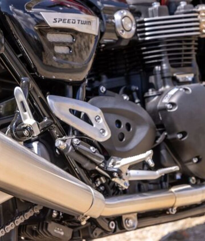 2022 triumph speed twin review