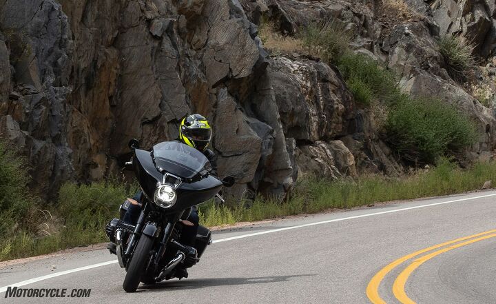 2022 bmw r18b and r18 transcontinental review first ride, Although this windshield is the standard height for the R18B the blacked out lower portion reveals it to be a BMW accessory version