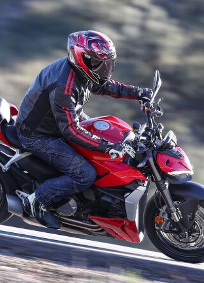 2022 ducati streetfighter v2 review first ride, The riding position is on the aggressive side of comfortable making the Streetfighter a willing partner in both urban and rural environments