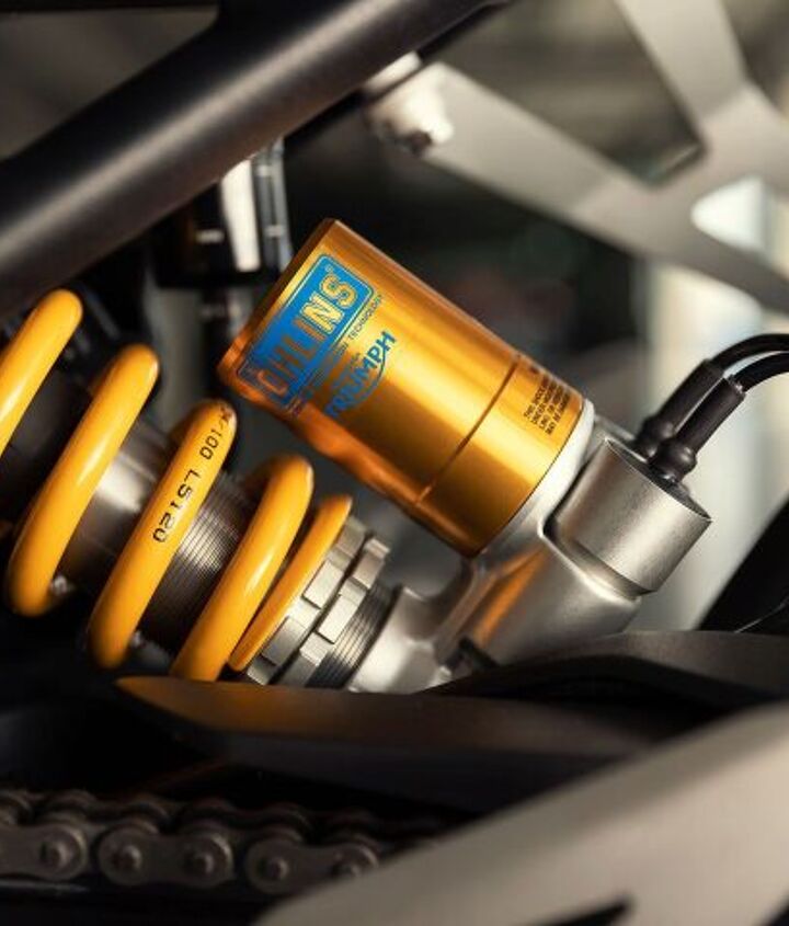 2022 triumph speed triple 1200 rr first ride, Triumph says the RR weighs just a kilo 2 2 pounds more than the RS mostly due to the electronic suspension and its necessary equipment which includes the suspension components themselves as well as four motors and a control unit