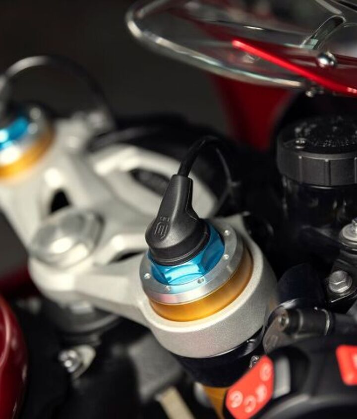 2022 triumph speed triple 1200 rr first ride, Suspension adjustments can be easily made with the left switchgear s toggle via the 5 inch TFT display