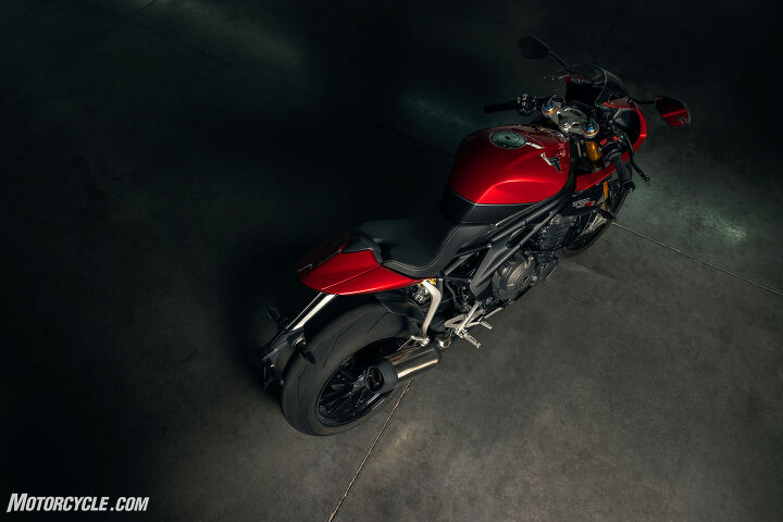 2022 triumph speed triple 1200 rr first ride, The seat itself is quite comfortable and its 32 7 inch height is manageable thanks to a thin waist
