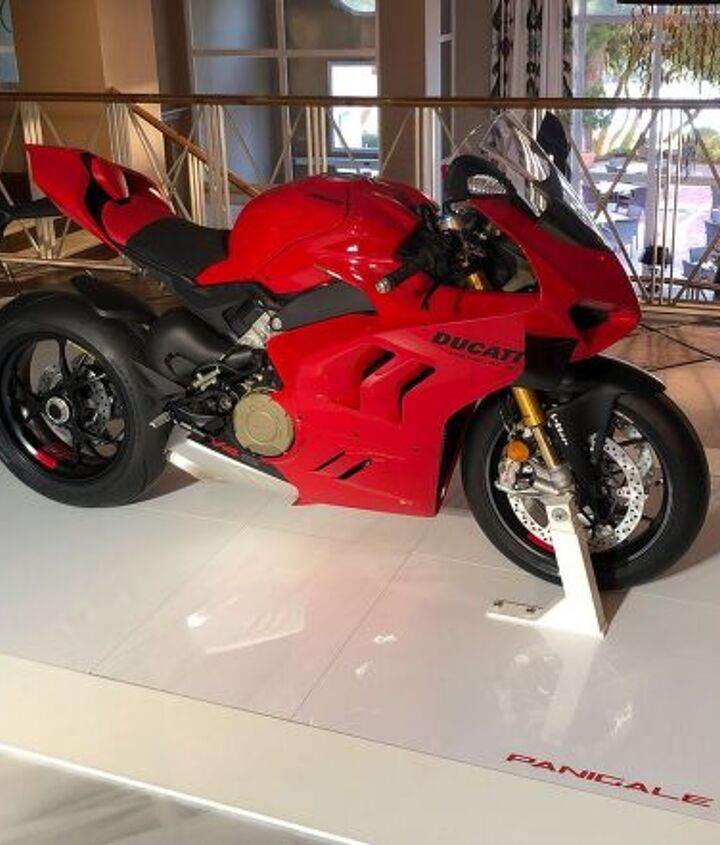2022 ducati panigale v4 s review first ride
