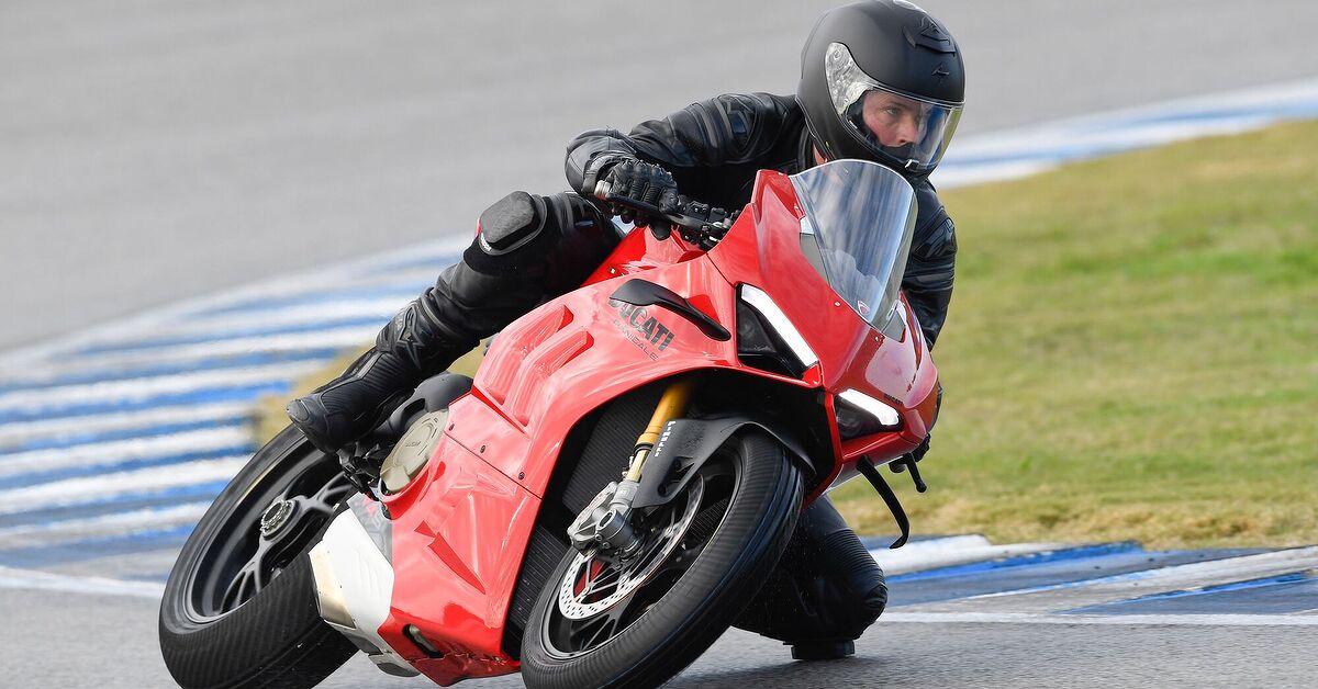 Unleashing the Potential: Husqvarna 120 Mark II Review