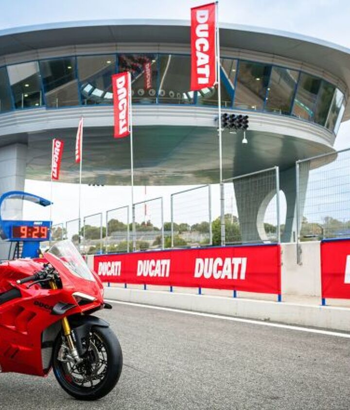 2022 ducati panigale v4 s review first ride