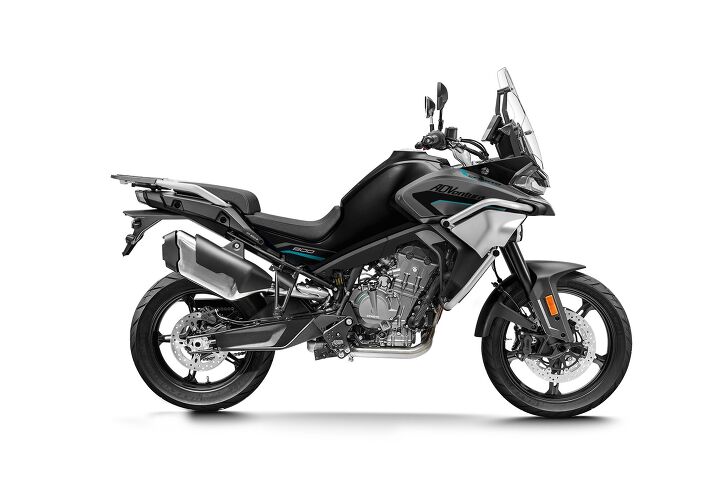 2022 cfmoto 800 adventura review first ride, 800 Adventura Street gets cast wheels and comes in Nebula Black or Twilight Blue