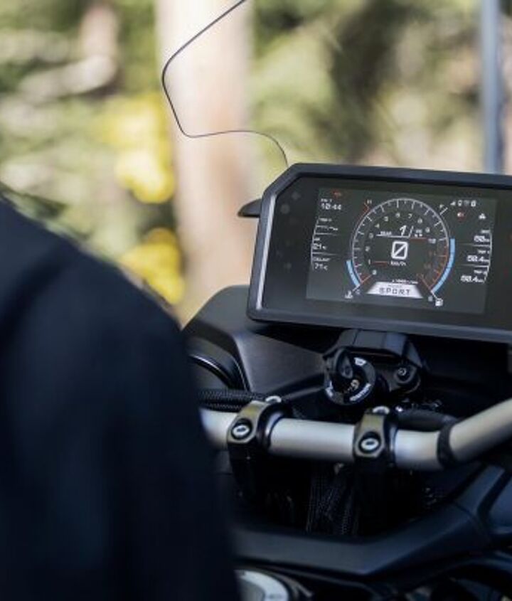 2023 yamaha niken gt first look, The 7 inch TFT display features three themes