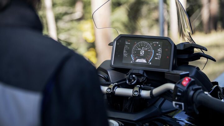 2023 yamaha niken gt first look, The 7 inch TFT display features three themes