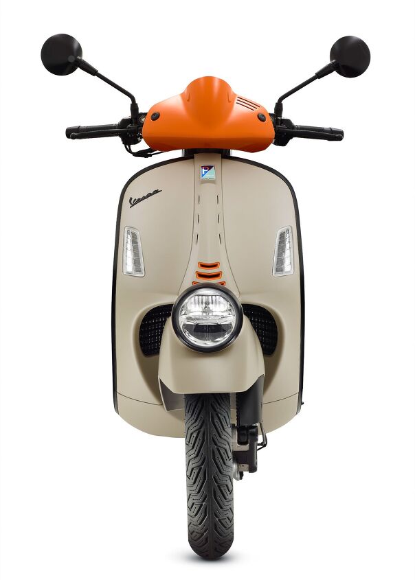 2023 vespa gtv first look, Note the famed Vespa necktie above the headlight
