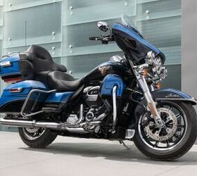 2023- CVO Motorcycles by Harley Davidson Tri Glide