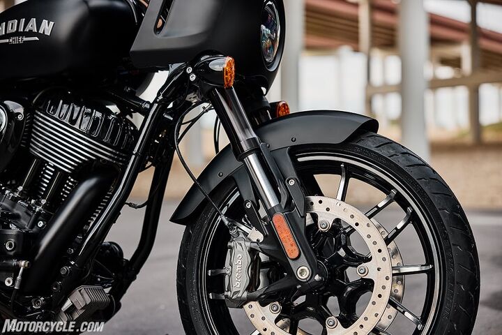 Compared to the standard Chief, and its traditional fork and single disc setup, the Sport Chief gets a KYB inverted fork (non-adjustable) and two 320mm discs paired with radial-mount, 4-pot Brembo calipers.