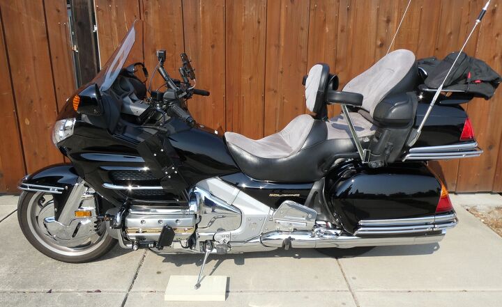 Friday Forum Foraging: 2001 Honda GL 1800A Gold Wing