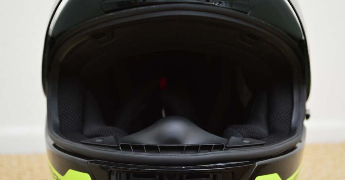 Scorpion EXO-R2000 Helmet Review | Motorcycle.com Scorpion EXO-R2000 Helmet Review | Motorcycle.com