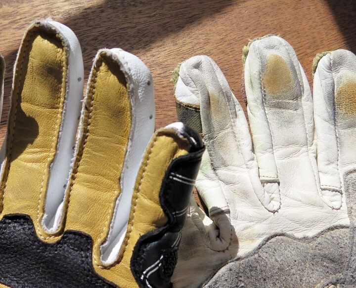 racer high speed gloves review, Racers left have externally sewn fingers and Pittards palm inserts while my old benchmark Kushitani GPRs right have internally sewn fingers and rough out palms The Racers rank up there with the best in terms of fit comfort and quality construction