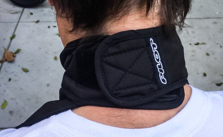 pilot breeze blocker review, The adjustable neck closure allows for necks and clothing layers of varying size