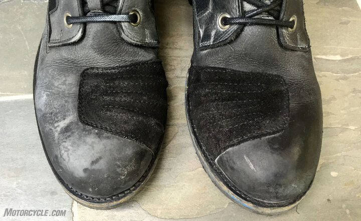 mo tested rev it regent h2o boots review, The chalky white build up on the left boot rubs off easily with a rag as evidenced by the cleaned up boot on the right